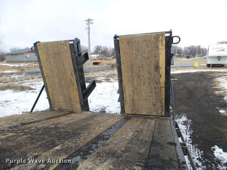 image for item DD0718 2017 Kaufman equipment trailer