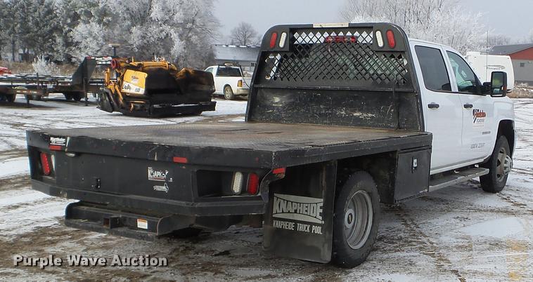 image for item DD0720 2015 Chevrolet Silverado 3500 Crew Cab flatbed pickup truck