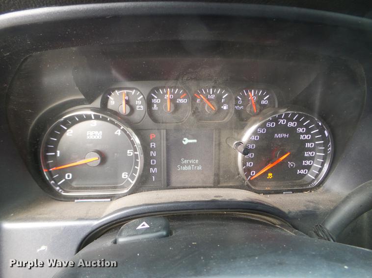 image for item DD0720 2015 Chevrolet Silverado 3500 Crew Cab flatbed pickup truck