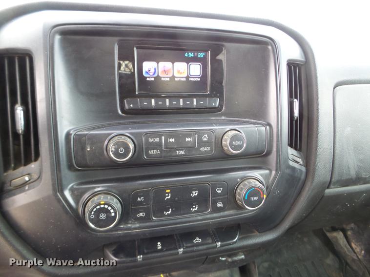 image for item DD0720 2015 Chevrolet Silverado 3500 Crew Cab flatbed pickup truck