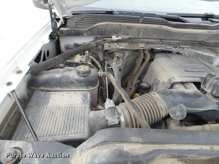 image for item DD0720 2015 Chevrolet Silverado 3500 Crew Cab flatbed pickup truck