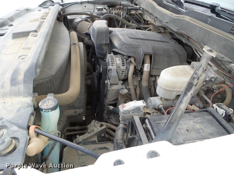 image for item DD0720 2015 Chevrolet Silverado 3500 Crew Cab flatbed pickup truck