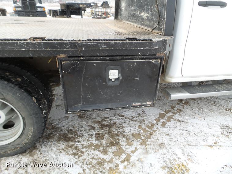 image for item DD0720 2015 Chevrolet Silverado 3500 Crew Cab flatbed pickup truck