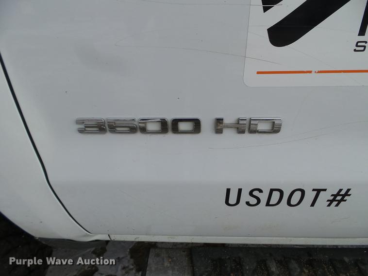 image for item DD0720 2015 Chevrolet Silverado 3500 Crew Cab flatbed pickup truck