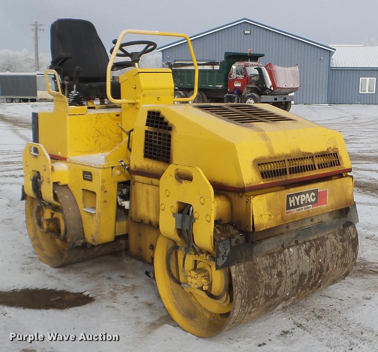 image for item DD0721 Hypac 07476B double drum vibratory roller