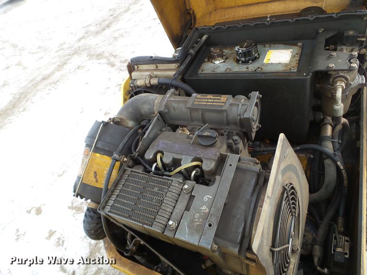 image for item DD0721 Hypac 07476B double drum vibratory roller