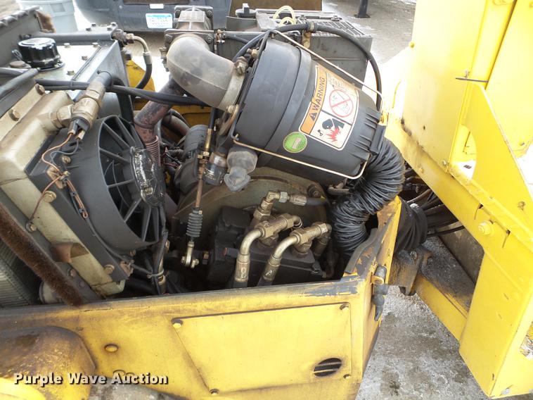 image for item DD0721 Hypac 07476B double drum vibratory roller