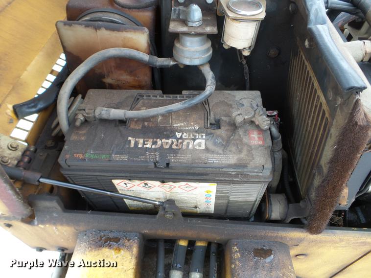 image for item DD0721 Hypac 07476B double drum vibratory roller