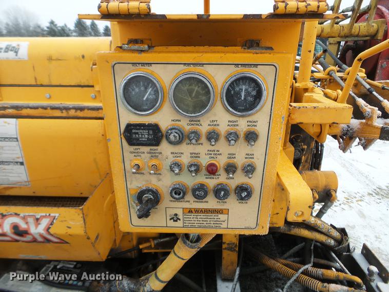 image for item DD0722 2005 Lee Boy 8500 paver