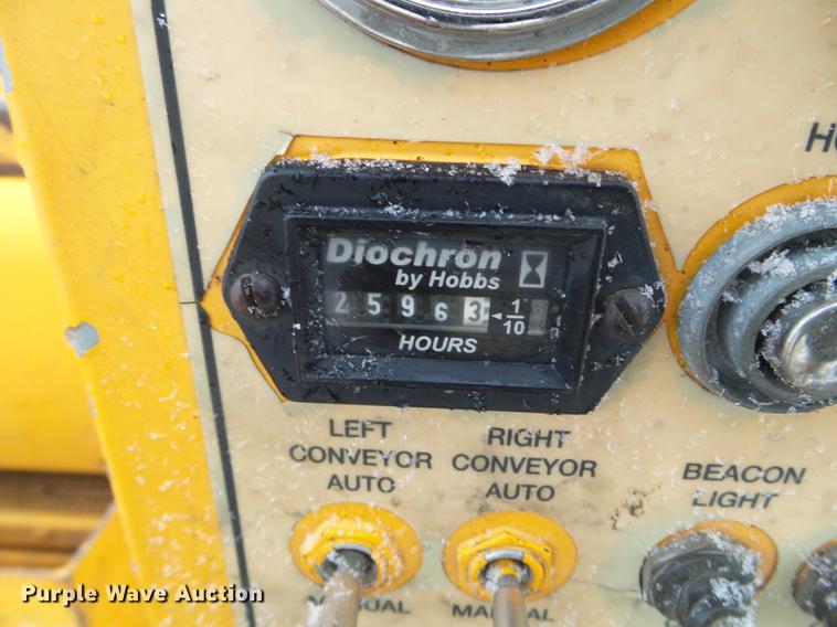 image for item DD0722 2005 Lee Boy 8500 paver