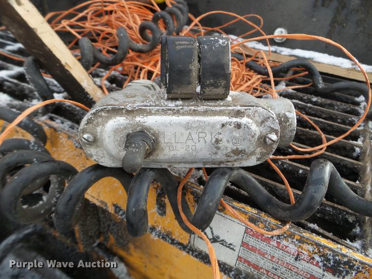 image for item DD0722 2005 Lee Boy 8500 paver