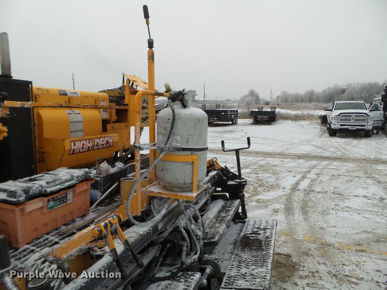 image for item DD0722 2005 Lee Boy 8500 paver