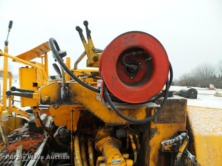 image for item DD0722 2005 Lee Boy 8500 paver