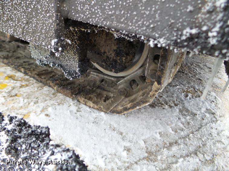 image for item DD0722 2005 Lee Boy 8500 paver