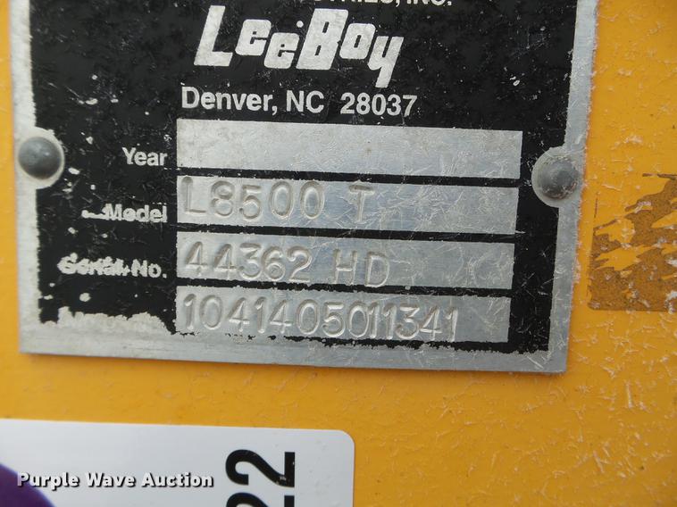 image for item DD0722 2005 Lee Boy 8500 paver