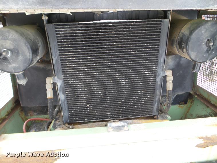 image for item DD0723 Sullair 185H air compressor