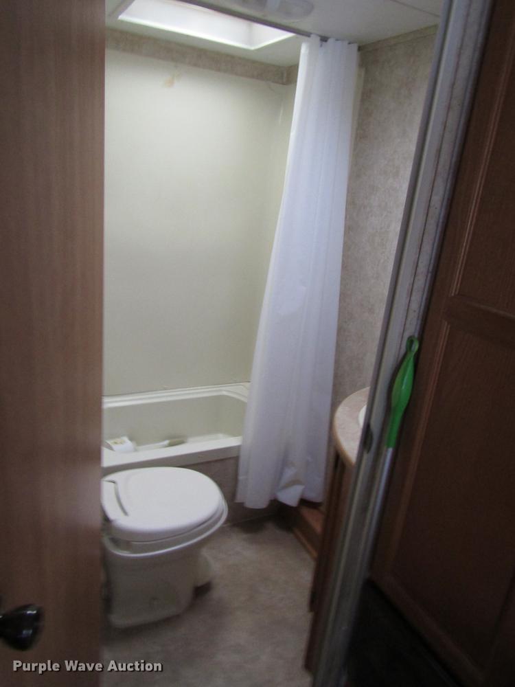 image for item DD0734 2008 Keystone Passport Ultra Lite 280BH camper