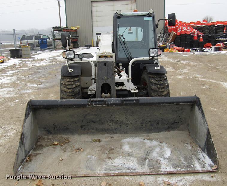 image for item DD0735 2014 Bobcat V417 telehandler