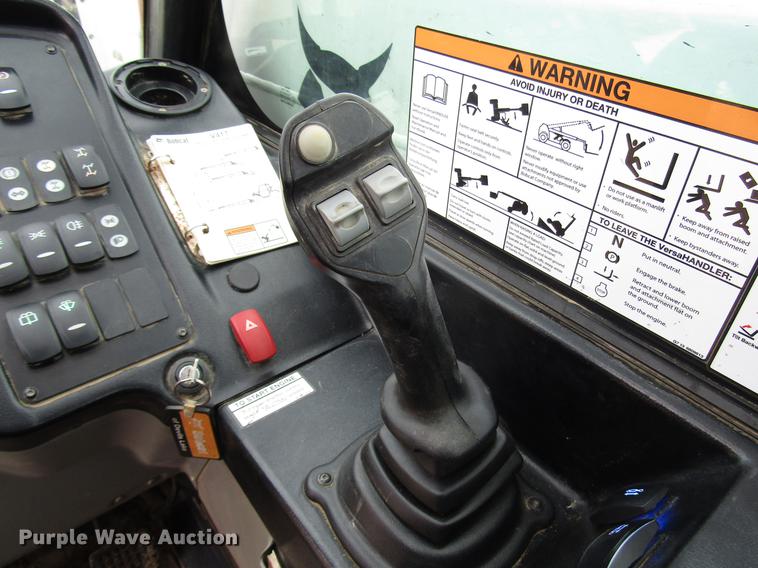image for item DD0735 2014 Bobcat V417 telehandler