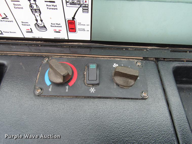 image for item DD0735 2014 Bobcat V417 telehandler