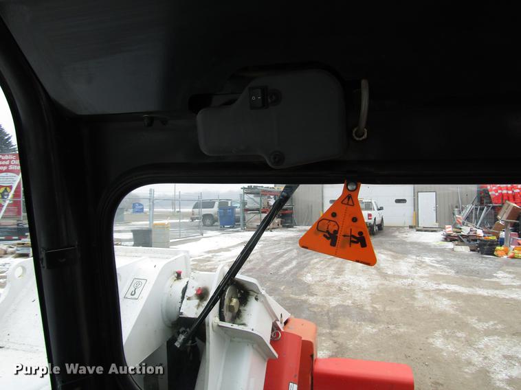 image for item DD0735 2014 Bobcat V417 telehandler