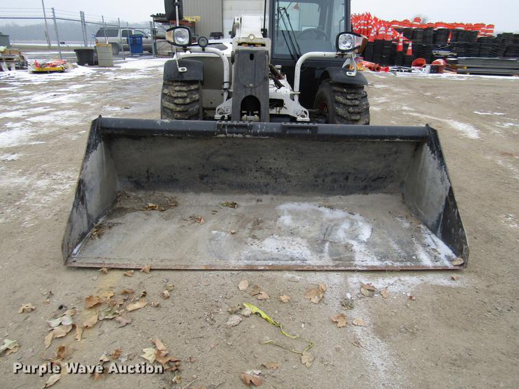 image for item DD0735 2014 Bobcat V417 telehandler