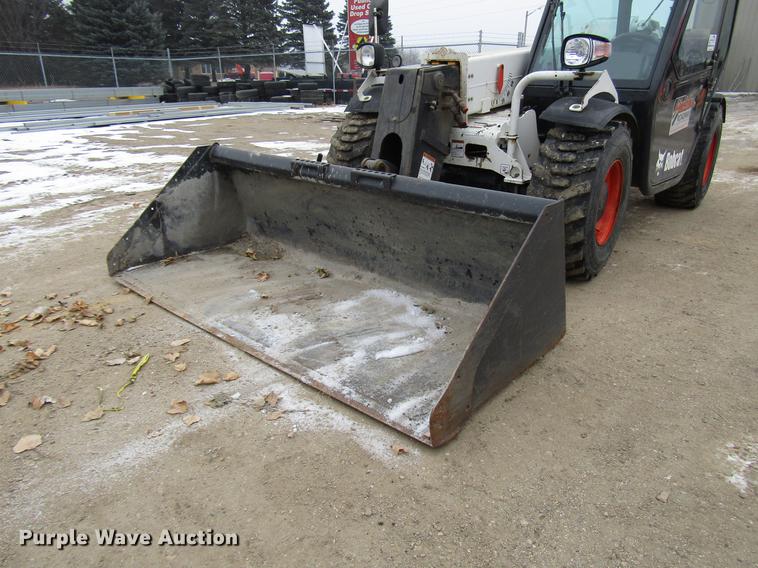 image for item DD0735 2014 Bobcat V417 telehandler