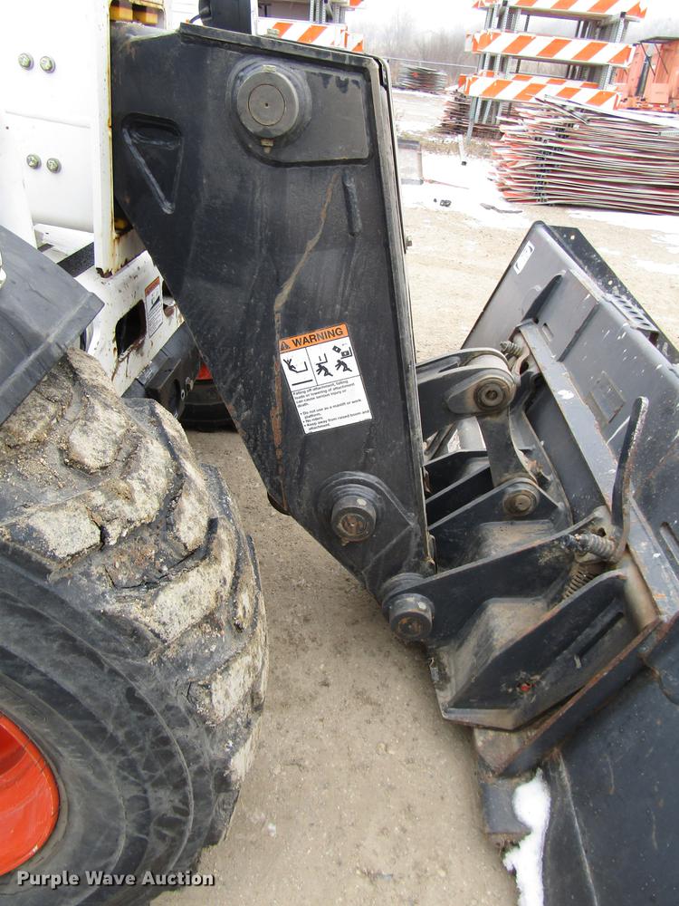 image for item DD0735 2014 Bobcat V417 telehandler