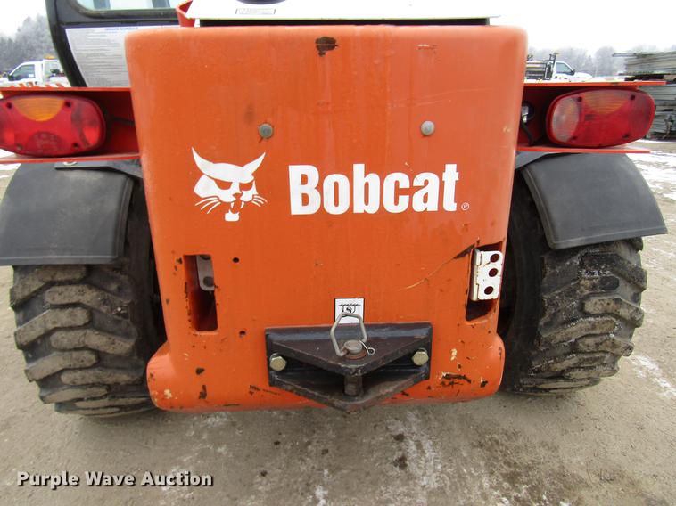 image for item DD0735 2014 Bobcat V417 telehandler