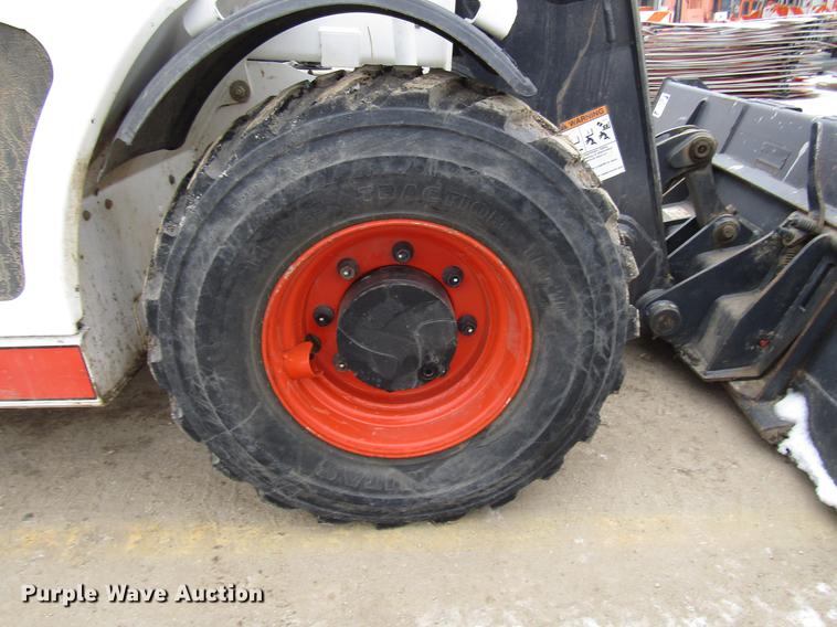 image for item DD0735 2014 Bobcat V417 telehandler