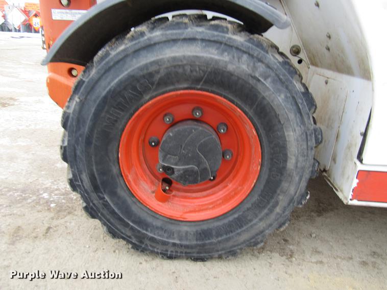 image for item DD0735 2014 Bobcat V417 telehandler