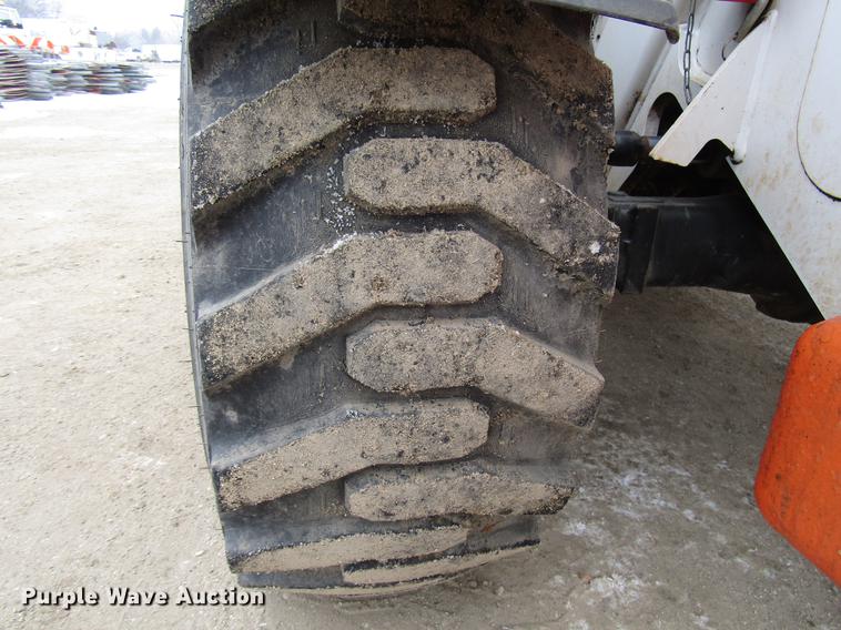 image for item DD0735 2014 Bobcat V417 telehandler