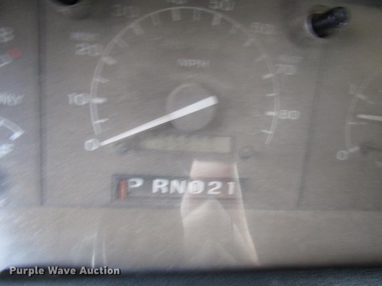 image for item DD0738 1997 Ford F350 flatbed pickup truck