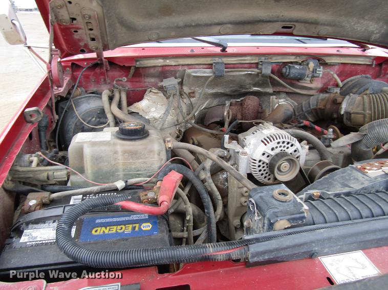 image for item DD0738 1997 Ford F350 flatbed pickup truck