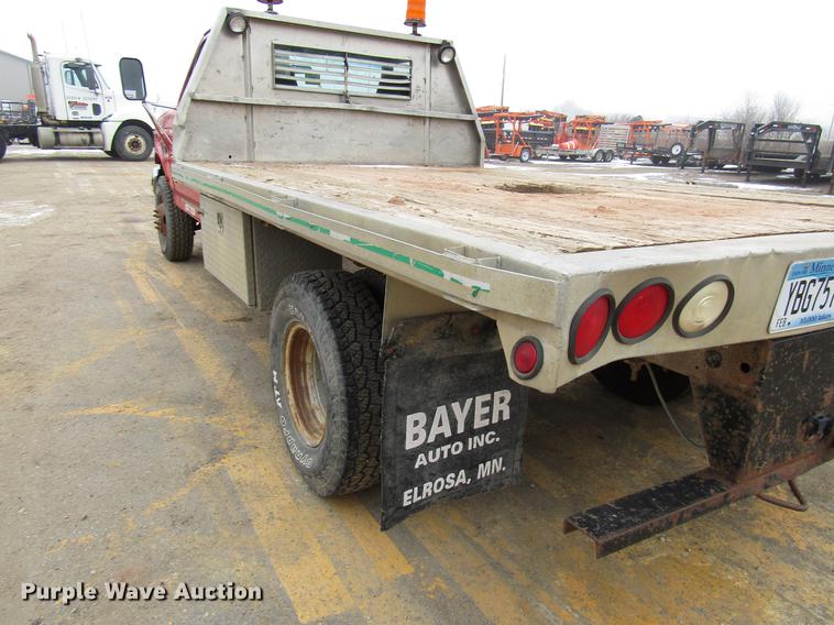 image for item DD0738 1997 Ford F350 flatbed pickup truck