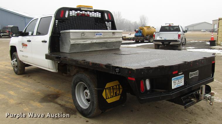 image for item DD0739 2017 Chevrolet Silverado 3500 Crew Cab flatbed pickup truck