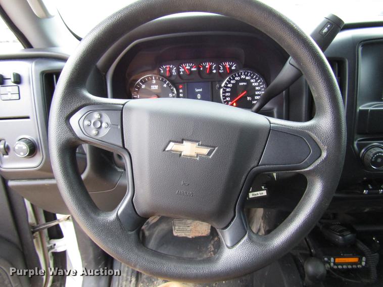 image for item DD0739 2017 Chevrolet Silverado 3500 Crew Cab flatbed pickup truck