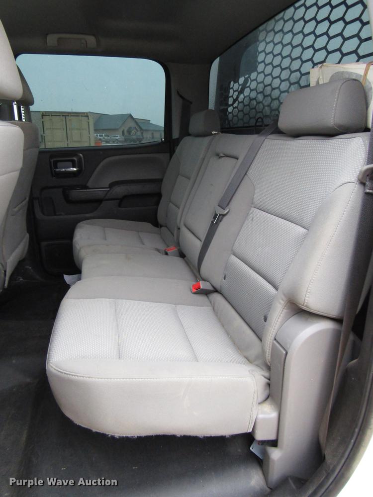 image for item DD0739 2017 Chevrolet Silverado 3500 Crew Cab flatbed pickup truck