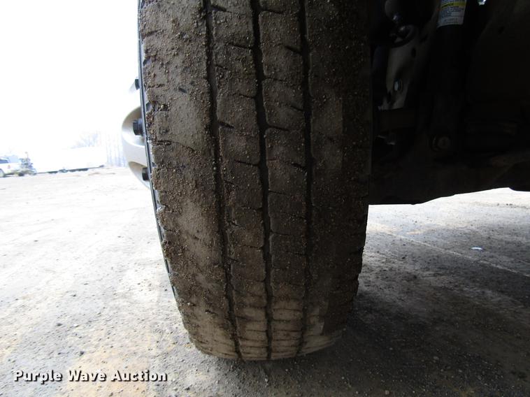 image for item DD0739 2017 Chevrolet Silverado 3500 Crew Cab flatbed pickup truck