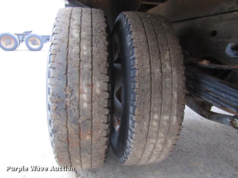 image for item DD0739 2017 Chevrolet Silverado 3500 Crew Cab flatbed pickup truck