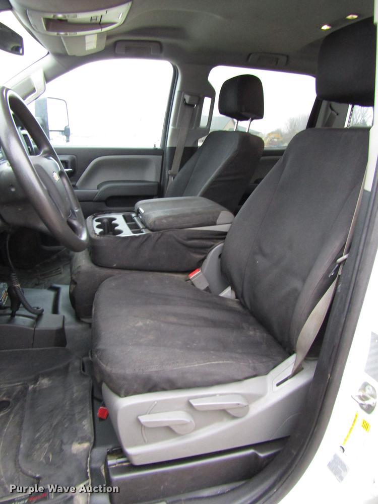 image for item DD0740 2016 Chevrolet Silverado 3500 Crew Cab pickup truck