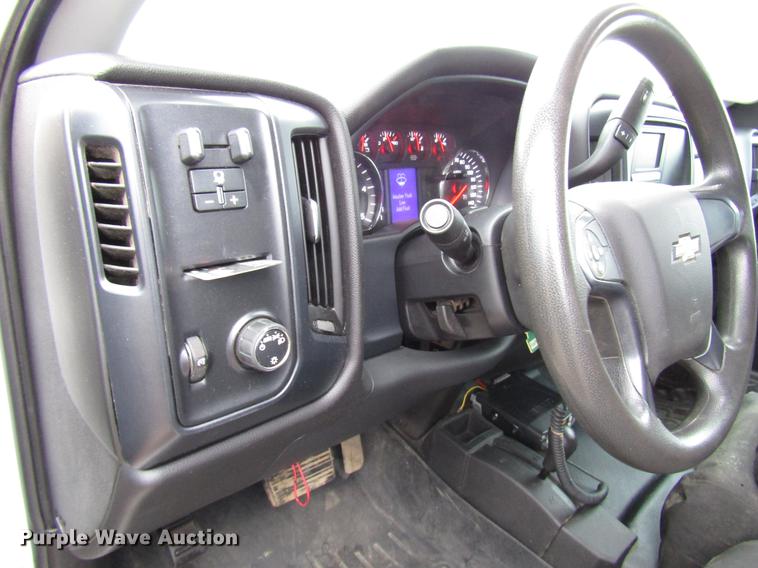 image for item DD0740 2016 Chevrolet Silverado 3500 Crew Cab pickup truck