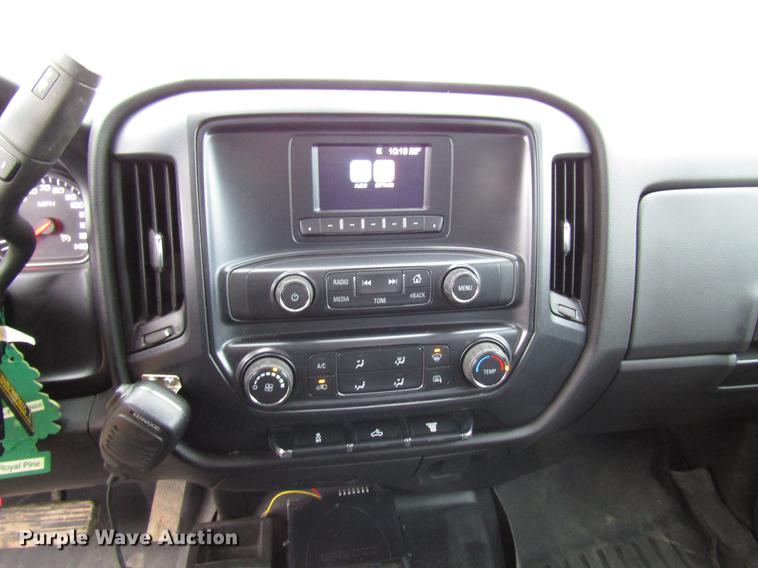 image for item DD0740 2016 Chevrolet Silverado 3500 Crew Cab pickup truck