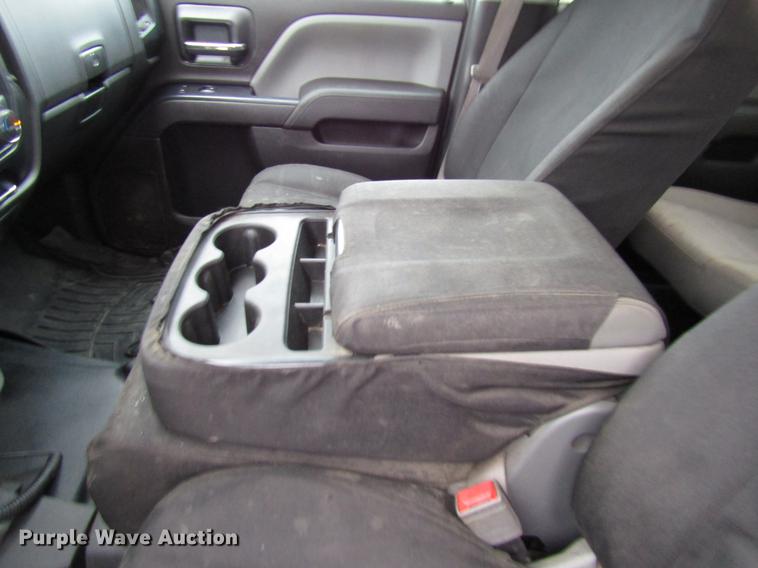 image for item DD0740 2016 Chevrolet Silverado 3500 Crew Cab pickup truck