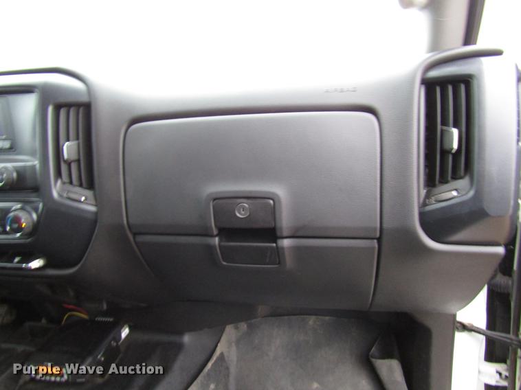 image for item DD0740 2016 Chevrolet Silverado 3500 Crew Cab pickup truck