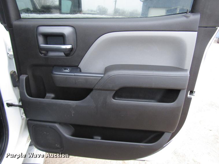 image for item DD0740 2016 Chevrolet Silverado 3500 Crew Cab pickup truck