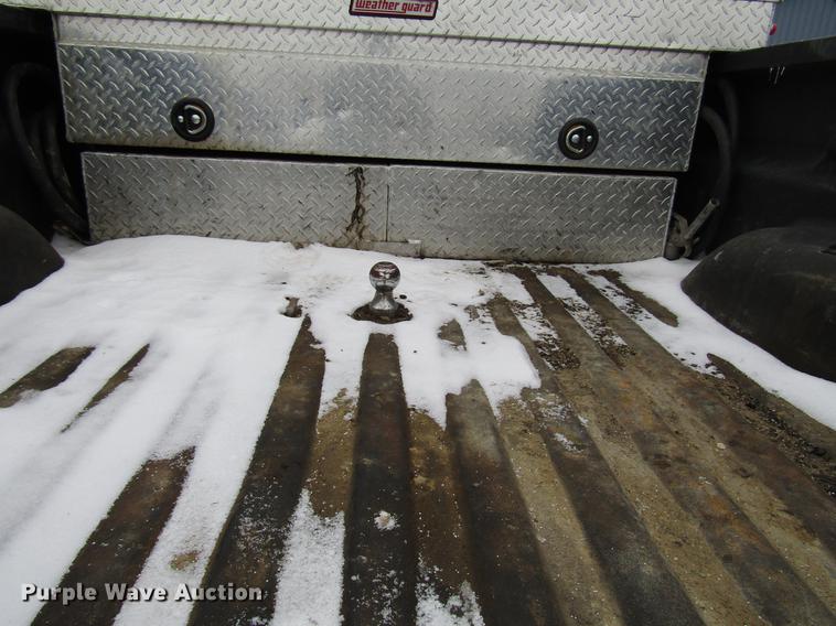 image for item DD0740 2016 Chevrolet Silverado 3500 Crew Cab pickup truck