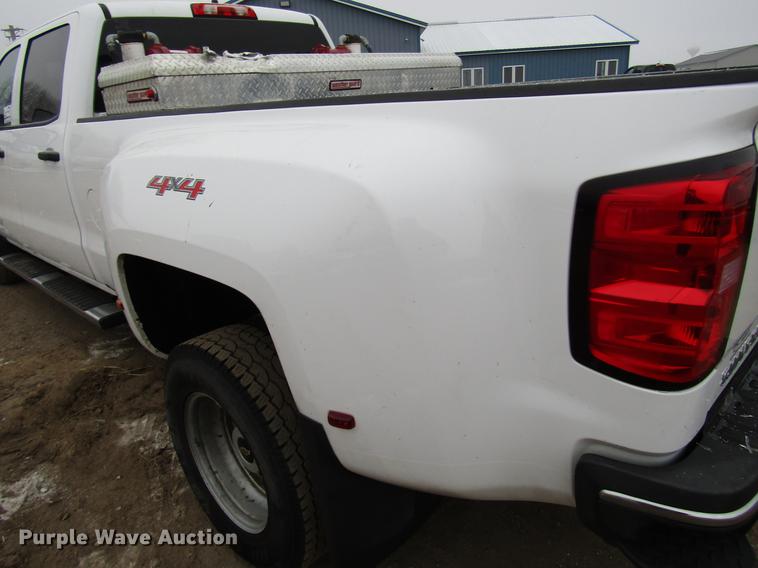 image for item DD0740 2016 Chevrolet Silverado 3500 Crew Cab pickup truck