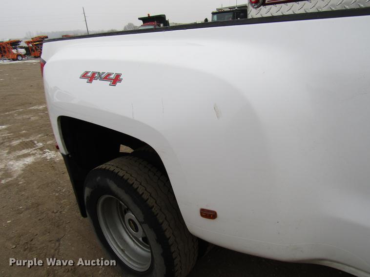 image for item DD0740 2016 Chevrolet Silverado 3500 Crew Cab pickup truck