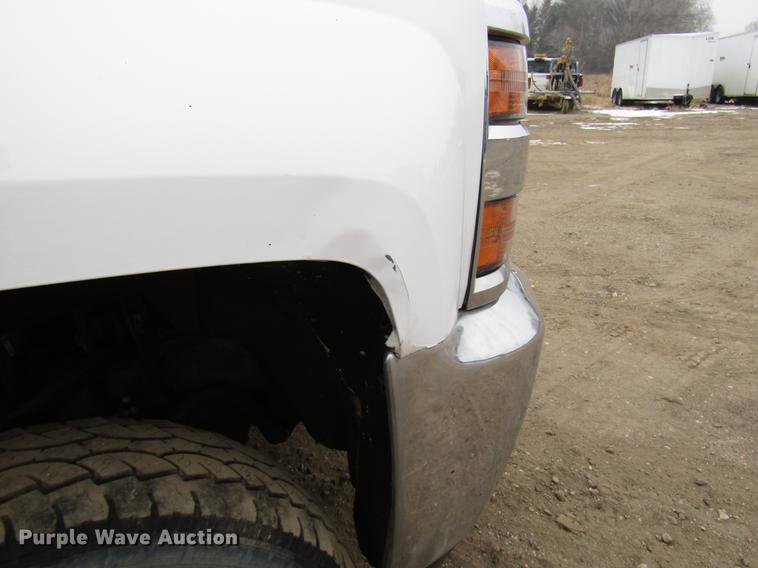 image for item DD0740 2016 Chevrolet Silverado 3500 Crew Cab pickup truck